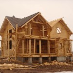 Что лучше, cтроить дом из бревна или бруса?